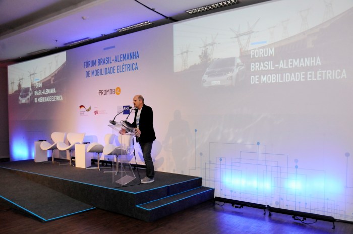 Rodrigo Almeida - Fórum Brasil-Alemanha de Mobilidade Elétrica 3